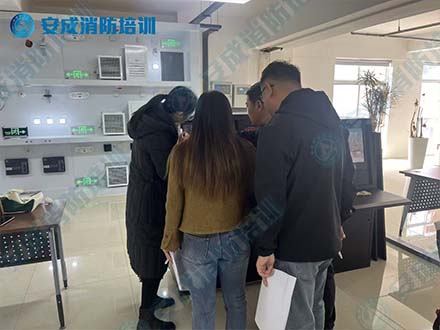 近期学员在上实操课